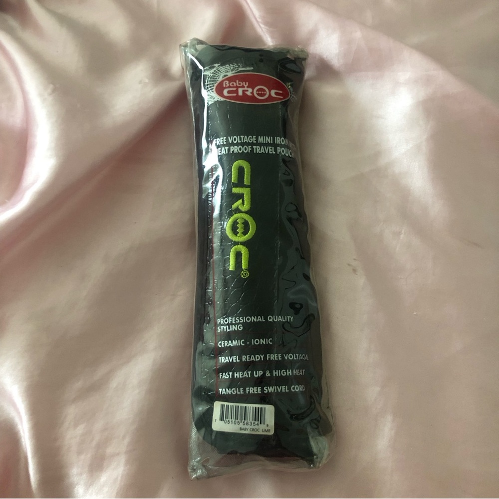 COPY - Mini croc flat iron